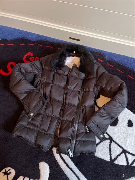 burberry kaschmir-daunenjacke mit pelz